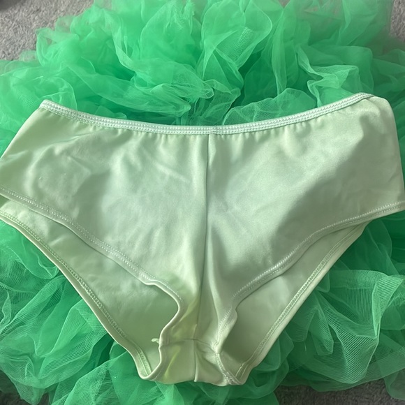 Mini Green Tutu - Picture 1 of 3